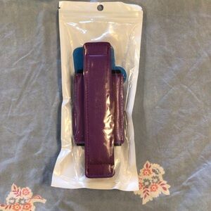 Universal tablet hand strap